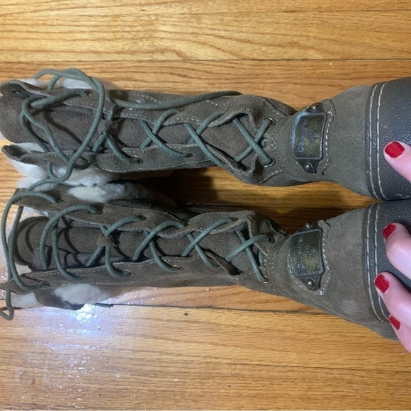 BEARPAW SIREN 1235W Suede Leather Shearling Fur Lace Up Boots Women’s 8 - Picture 4 of 11